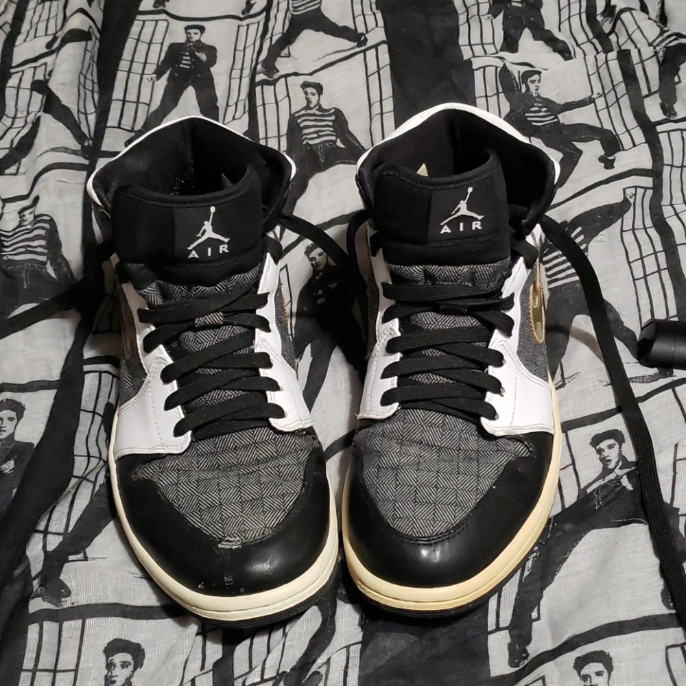 Mens jordan size 11 old school